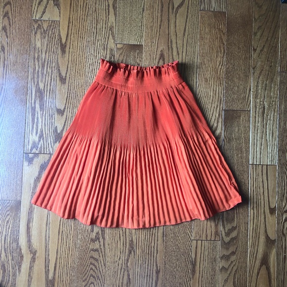 H&M Orange Pleated Skirt - Picture 1 of 4